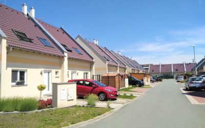 Doubravické domy – príroda ako na dlani a mesto čo by kameňom dohodil …